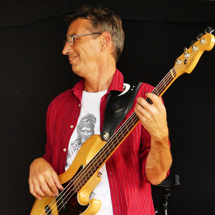 Philippe : Bass, Chant - Groupe UTOPIC COMBO